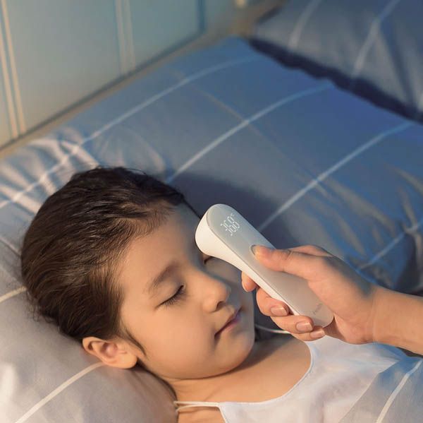 contactless-infrared-thermometer-digital-sensor-reading-ortoprime-uk